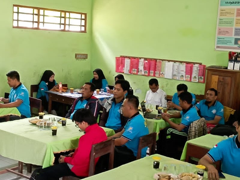 Rapat Rutin OPS Sekolah di SD Negeri 1 Kayumas